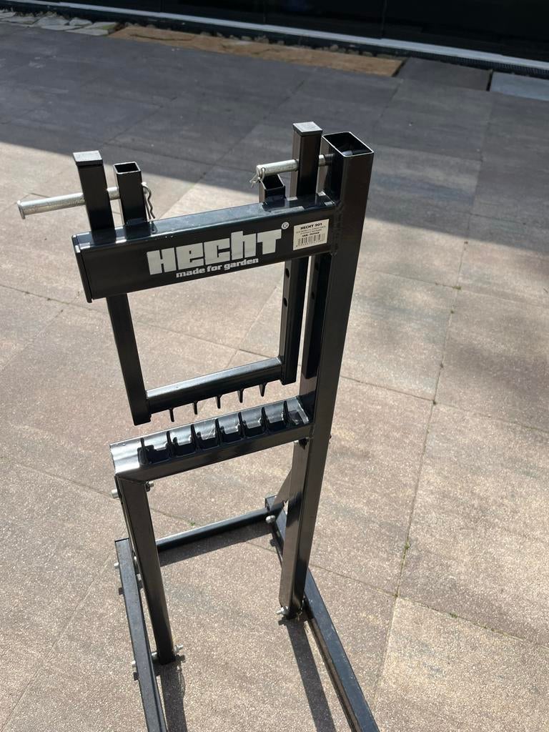 Hecht Houtklover / Zaagbok - is vrij nieuw, Tuin en Terras, Kloofmachines, Ophalen, Zo goed als nieuw, Staand