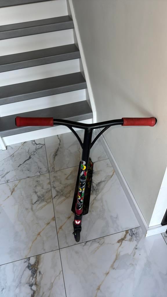 Blazerpro stuntstep zwart rood met custom wielen, Fietsen en Brommers, Steps, Ophalen, Gebruikt, Gewone step