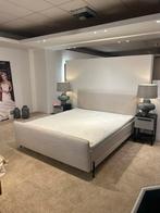 Eastborn Boxspring 180x210 - Comfort en Stijl, Huis en Inrichting, Tweepersoons, Ophalen of Verzenden, Zo goed als nieuw, 180 cm