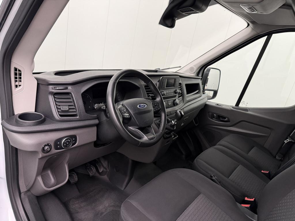 Ford Transit 130PK L4H3 Jumbo | Camera | Trekhaak | 3-Zits |, Stof, Gebruikt, 2500 kg, Wit
