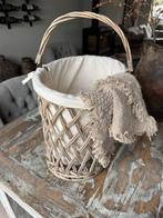 Prachtige rieten trapmand, Ophalen, Mand, Zo goed als nieuw, Riet