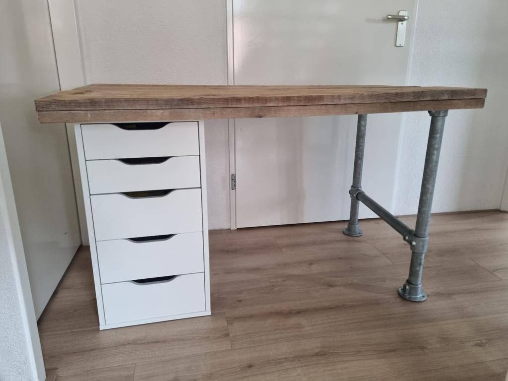 Steigerhouten bureau exclusief ladeblok, Ophalen
