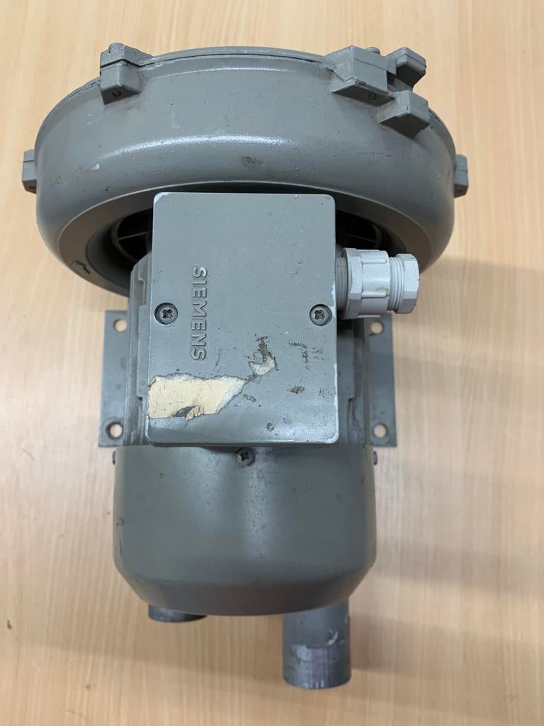 Vacuum pomp, Ophalen of Verzenden, Gebruikt, Elektromotor, 1800 rpm of meer