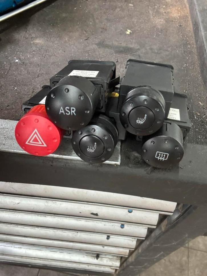 Audi tt mark 1 schakelaars., Auto-onderdelen, Dashboard en Schakelaars, Universele onderdelen, Gebruikt, Ophalen