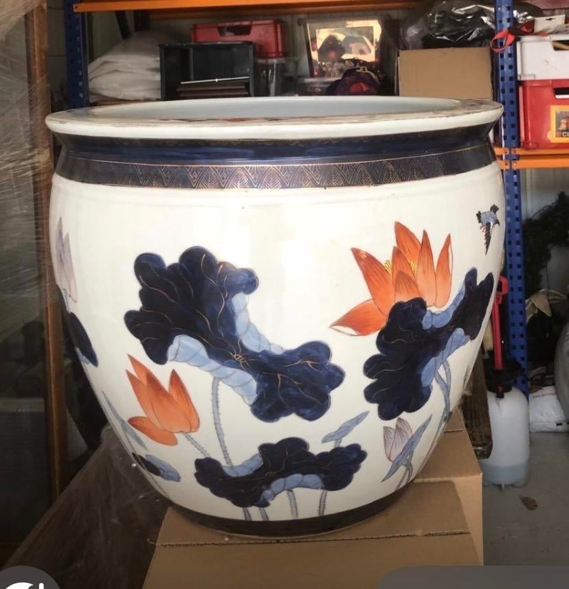 Grote Chinese bloempot met lotusdecoratie, Overige materialen, Gebruikt, Minder dan 60 cm, Rond