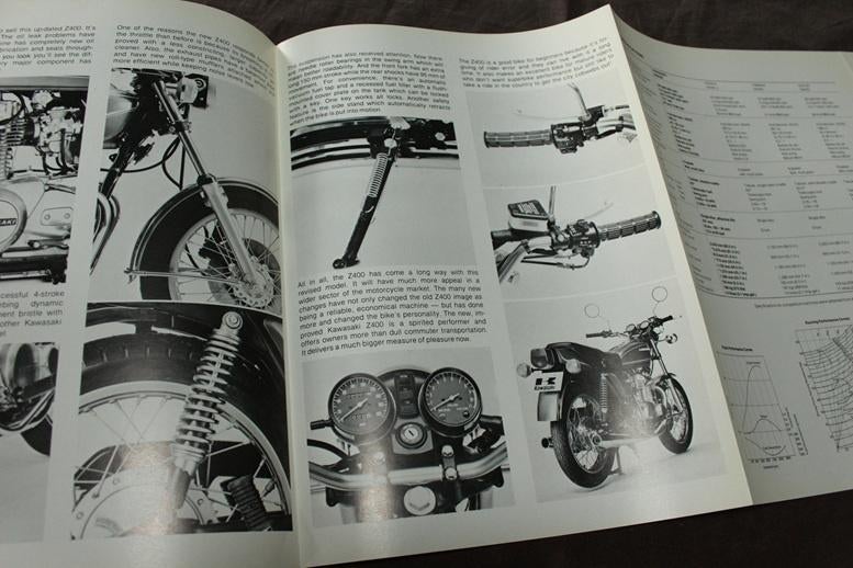 Kawasaki Z400 B1 motorfiets specificaties brochure, Motoren, Handleidingen en Instructieboekjes, Ophalen of Verzenden, Kawasaki