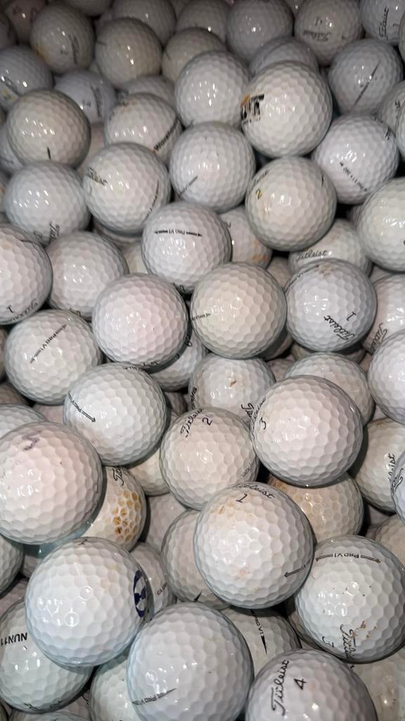 Titleist prov1 golfballen 100 stuks, Sport en Fitness, Golf, Ophalen of Verzenden, Zo goed als nieuw, Bal(len)