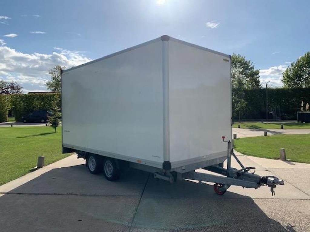 Humbaur gesloten wagen geisoleerd GROOT aanhangwagen, Gebruikt