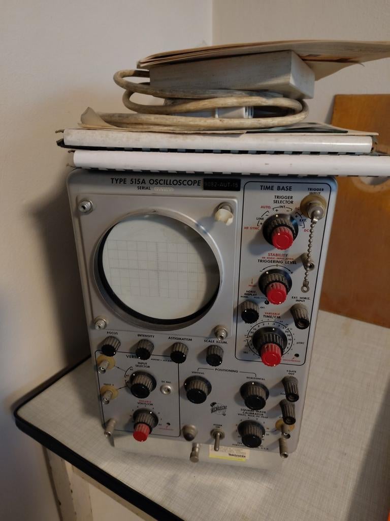 Tektronix oscilloscoop, zie beschrijving, Ophalen