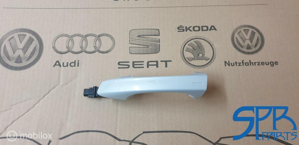 GOLF 7 7.5 KEYLESS LB9Z GREEP Deurgreep Linksvoor 5G0837205Q, Gebruikt, Volkswagen, Ophalen of Verzenden, Volkswagen