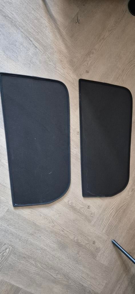 Zonwering achterbank Skoda Karoq 2022, Auto diversen, Auto-accessoires, Ophalen, Gebruikt