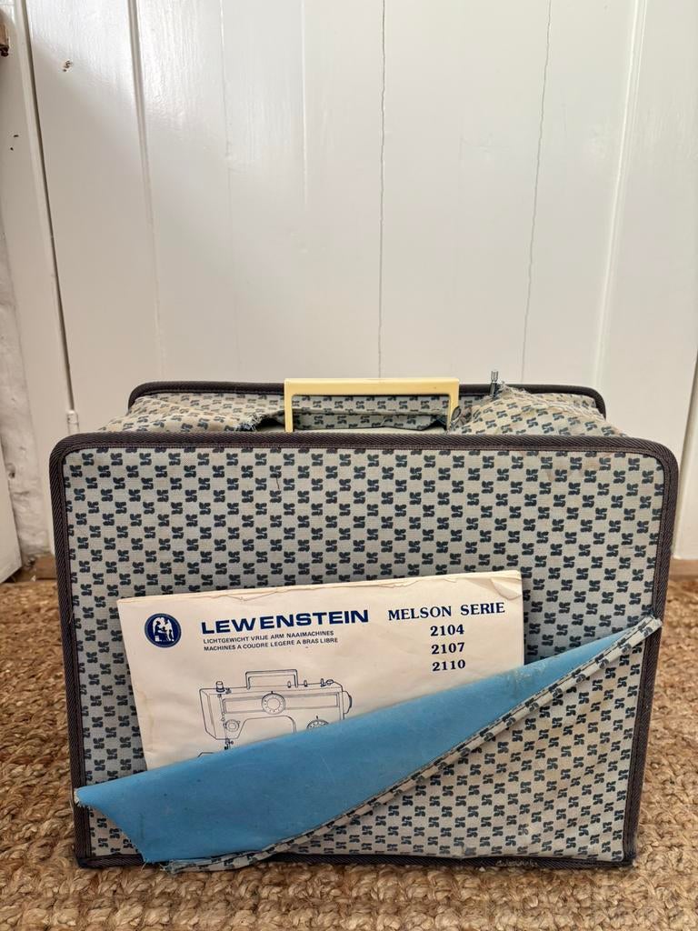 Naaimachine Lewenstein Melson model 2107, Hobby en Vrije tijd, Naaimachines en Toebehoren, Ophalen, Gebruikt, Naaimachine, Lewenstein