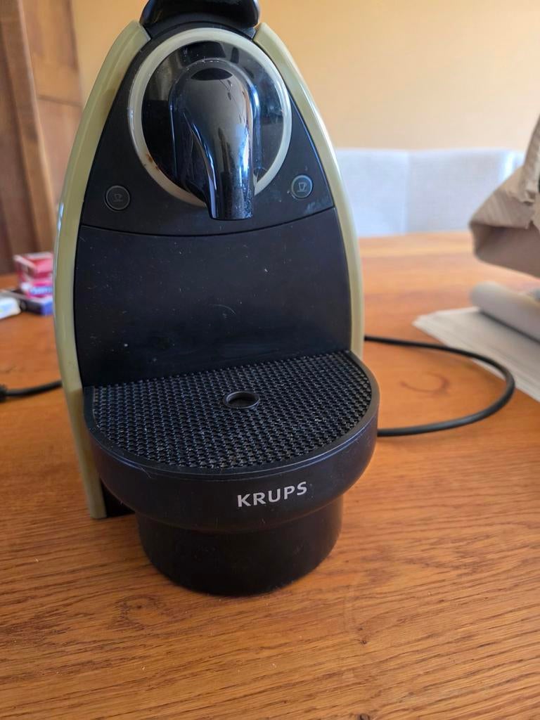 Nespresso koffiezet apparaat merk Krups, Ophalen, Zo goed als nieuw, Espresso apparaat
