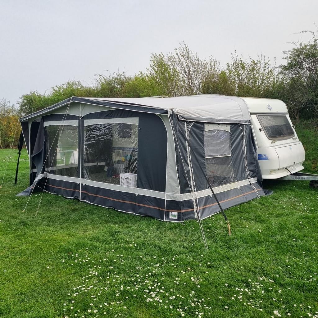 Hobby excellent 495 UFE  met voortent., Caravans en Kamperen, Voortenten en Luifels, Ophalen, Gebruikt