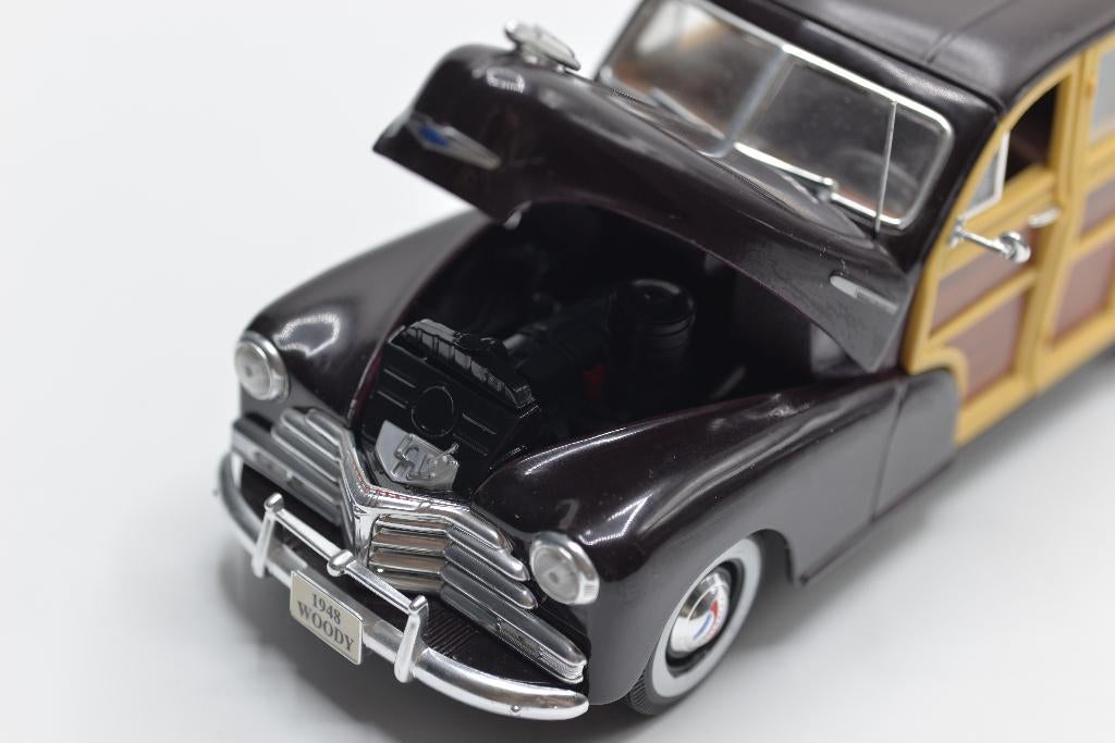 Maisto Chevrolet Fleetmaster woody 1:18 1948, Maisto, -, Ophalen of Verzenden, Zo goed als nieuw