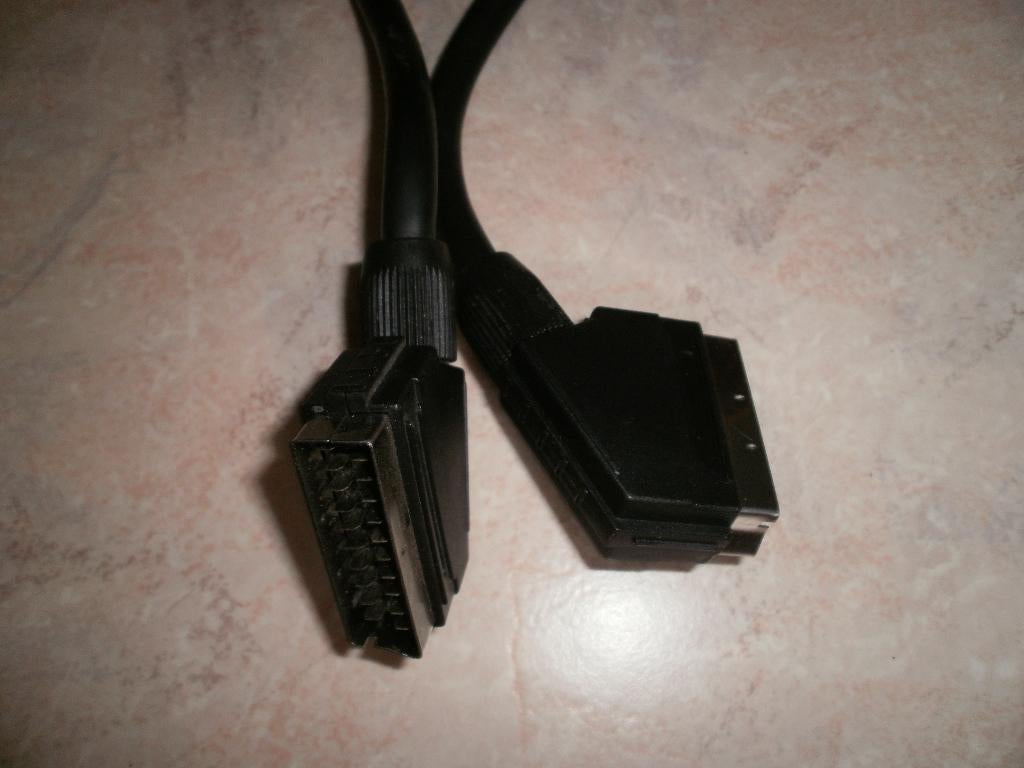 Zwarte SCART kabel, Audio, Tv en Foto, Audiokabels en Televisiekabels, Ophalen of Verzenden, Gebruikt, Minder dan 2 meter, Scartkabel