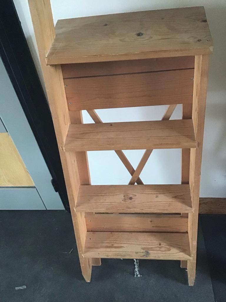 Vintage Houten Bibliotheektrap met 4 Tredes en Handvat, Ophalen, Gebruikt, Trap, Minder dan 2 meter