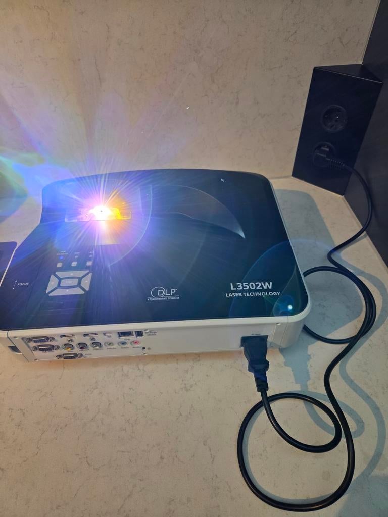 DLP i3 Laser Technology L3502W Beamer, Audio, Tv en Foto, Beamers, Ophalen of Verzenden