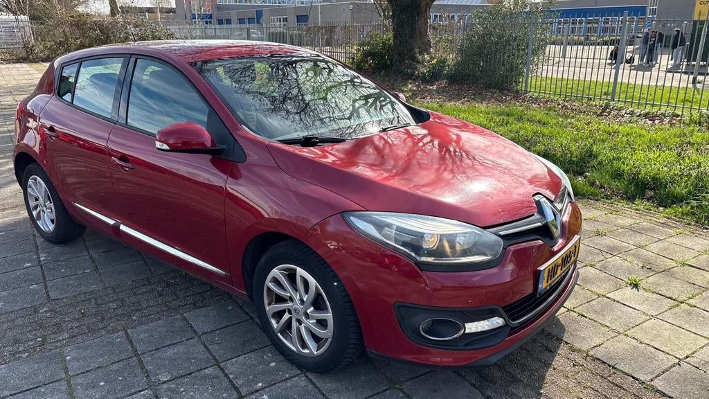 Mégane 1.2 TCE 85KW Energy HB 2014 Rood Navi, Auto's, Voorwielaandrijving, 4 cilinders, Bedrijf, Geïmporteerd