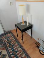 Bijzettafeltje, lectuurbak en beeldje, Ophalen, Zo goed als nieuw
