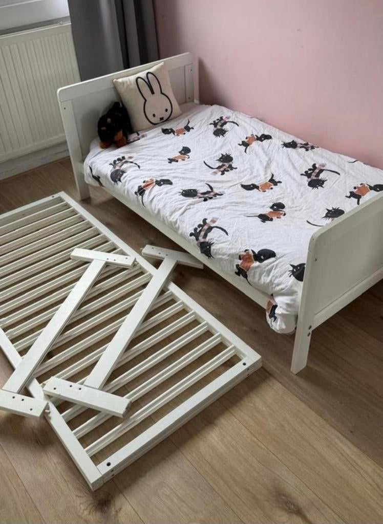 Wit 2 in 1 bed met lattenbodem - Opbrengst Roparun, Ophalen, 85 tot 100 cm, Zo goed als nieuw, Lattenbodem