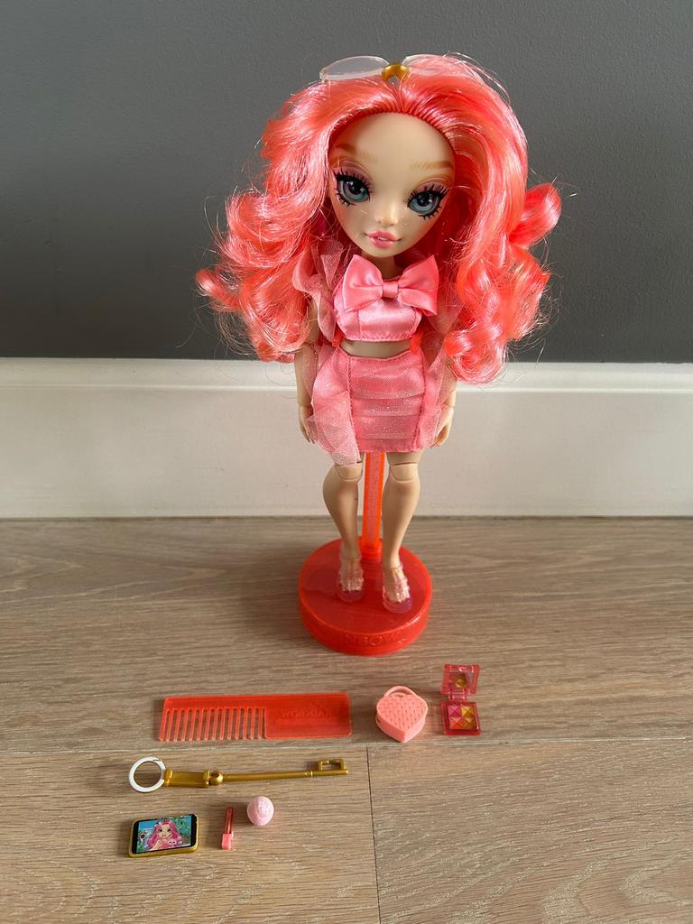 Rainbow High doll Pinkly Paige Pink, Ophalen of Verzenden, Zo goed als nieuw, Overige typen