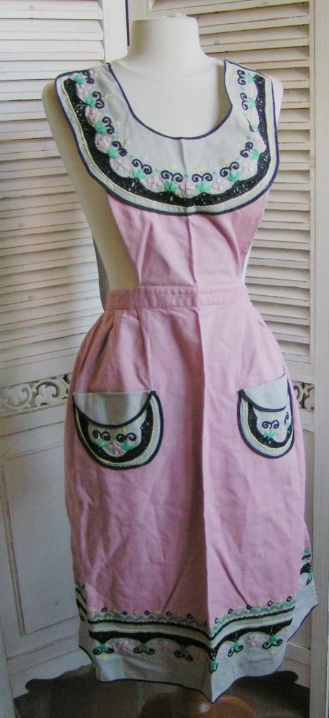 handgeborduurd katoenen schort nr XX 762, Verzenden, Gebruikt