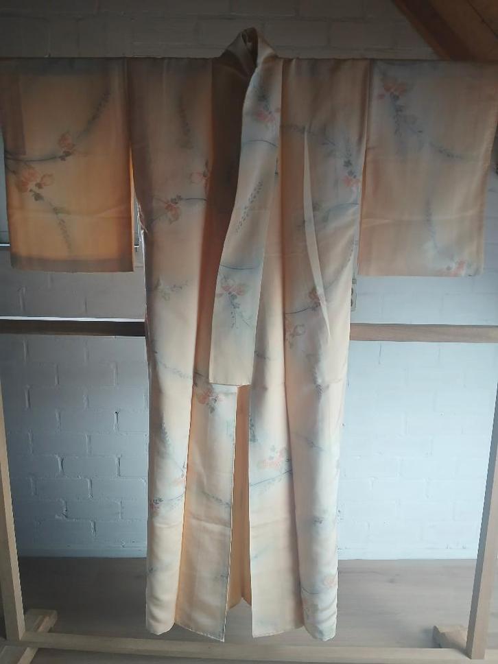 Traditionele Japanse Kimono orange bloem, Antiek en Kunst, Antiek | Kleding en Accessoires, Ophalen of Verzenden