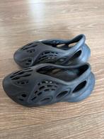 Yeezy foam runner maat 38, Ophalen of Verzenden, Zo goed als nieuw, Zwart