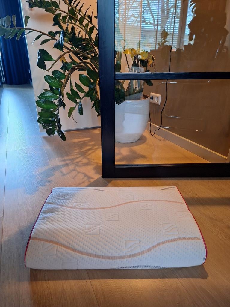 M line Pillow You kussen fuchsia, Eenpersoons, Ophalen of Verzenden, Zo goed als nieuw, Roze