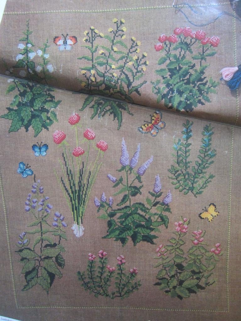 borduur en patroon fluitenkruid GROOT Wilde weide bloemen, Ophalen of Verzenden, Zo goed als nieuw, Handborduren, Patroon