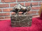 bronzen beeldje van een woeste stier, Ophalen of Verzenden, Brons