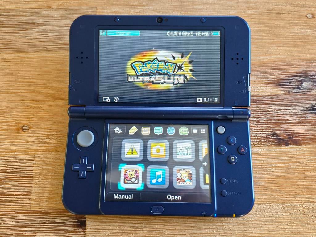 Nintendo 3DS XL with 4 games - Blue, Spelcomputers en Games, Spelcomputers | Nintendo 2DS en 3DS, Met games, Blauw, 3DS XL, Ophalen of Verzenden