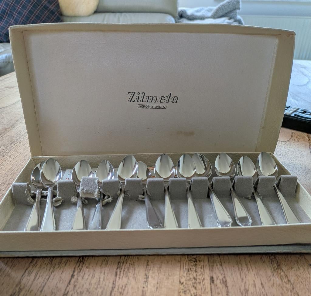 Zilmeta gero vleesvork en lepeltjes, Ophalen