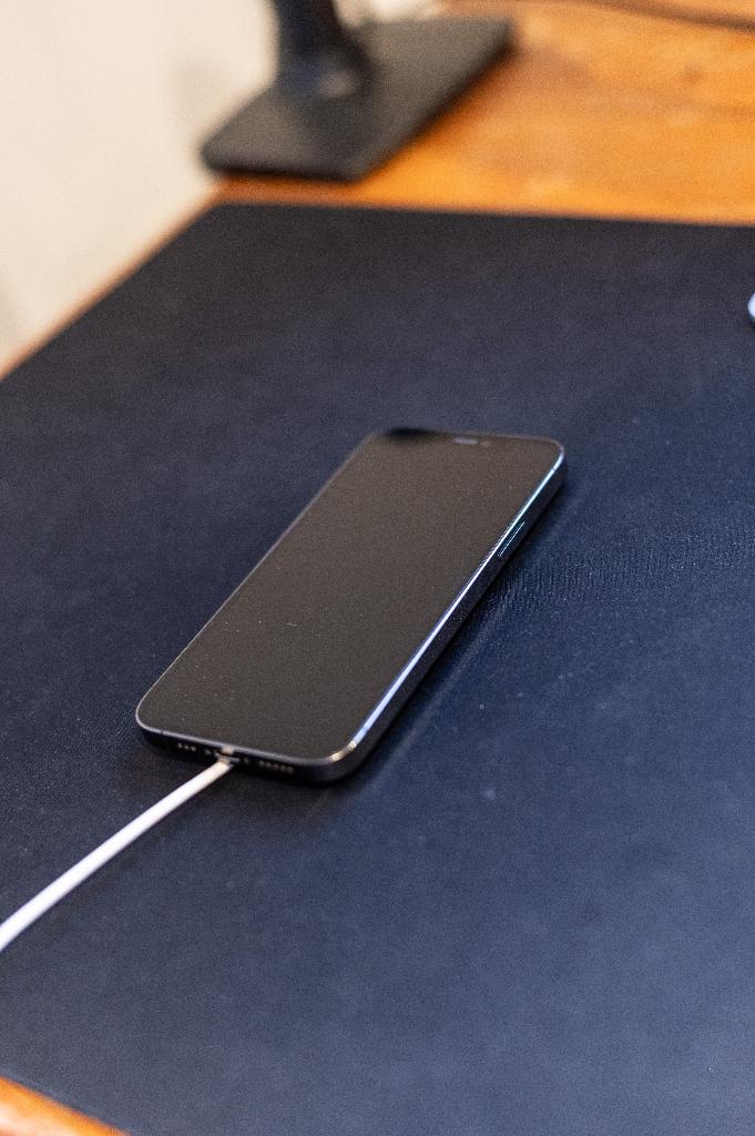 iPhone 12 Pro 128gb, Telecommunicatie, Mobiele telefoons | Apple iPhone, Ophalen, Zwart, IPhone 12 Pro, Zonder simlock