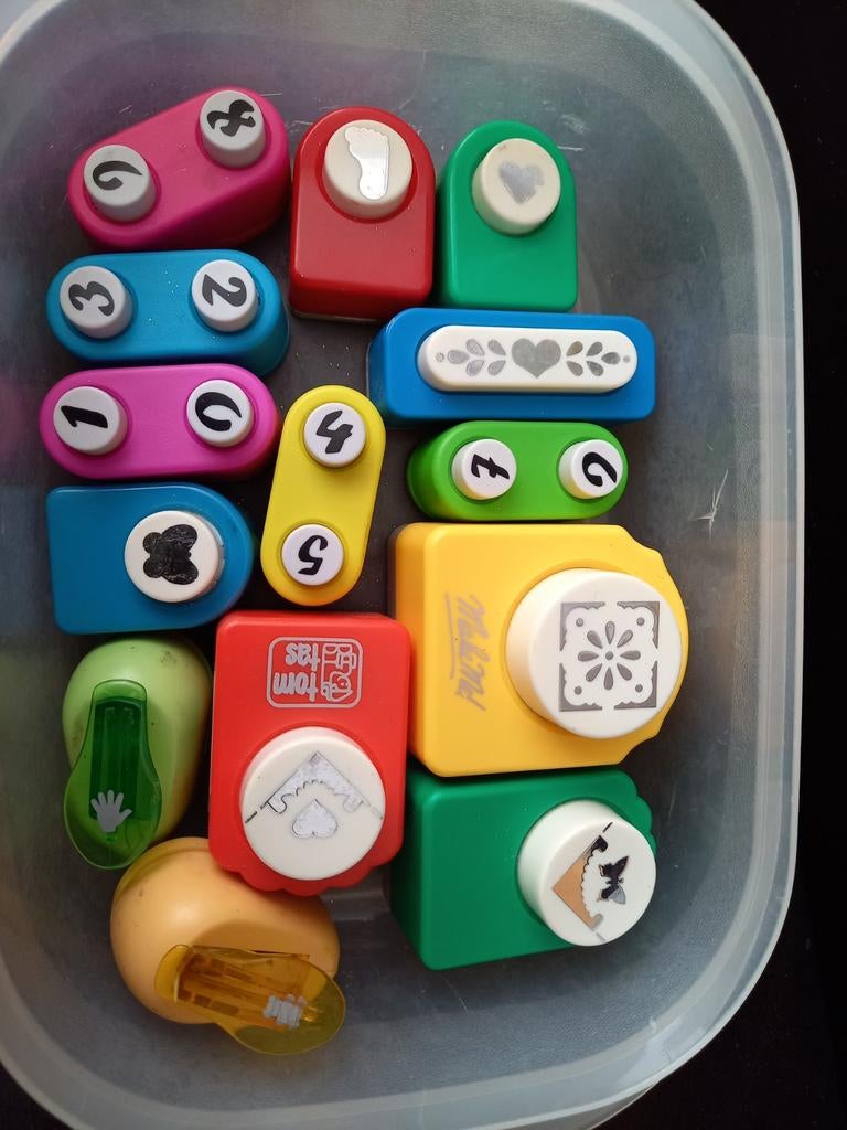 Ponsjes voor kaarten maken, Hobby en Vrije tijd, Ophalen of Verzenden, Gebruikt