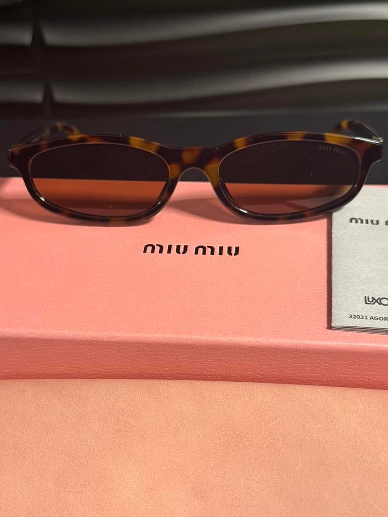 MIU MIU zonnebril dames Nieuw, Sieraden, Tassen en Uiterlijk, Zonnebrillen en Brillen | Dames, Overige merken, Zonnebril, Overige kleuren