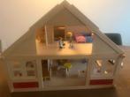 Houten poppenkast, Ophalen of Verzenden, Zo goed als nieuw, Poppenhuis