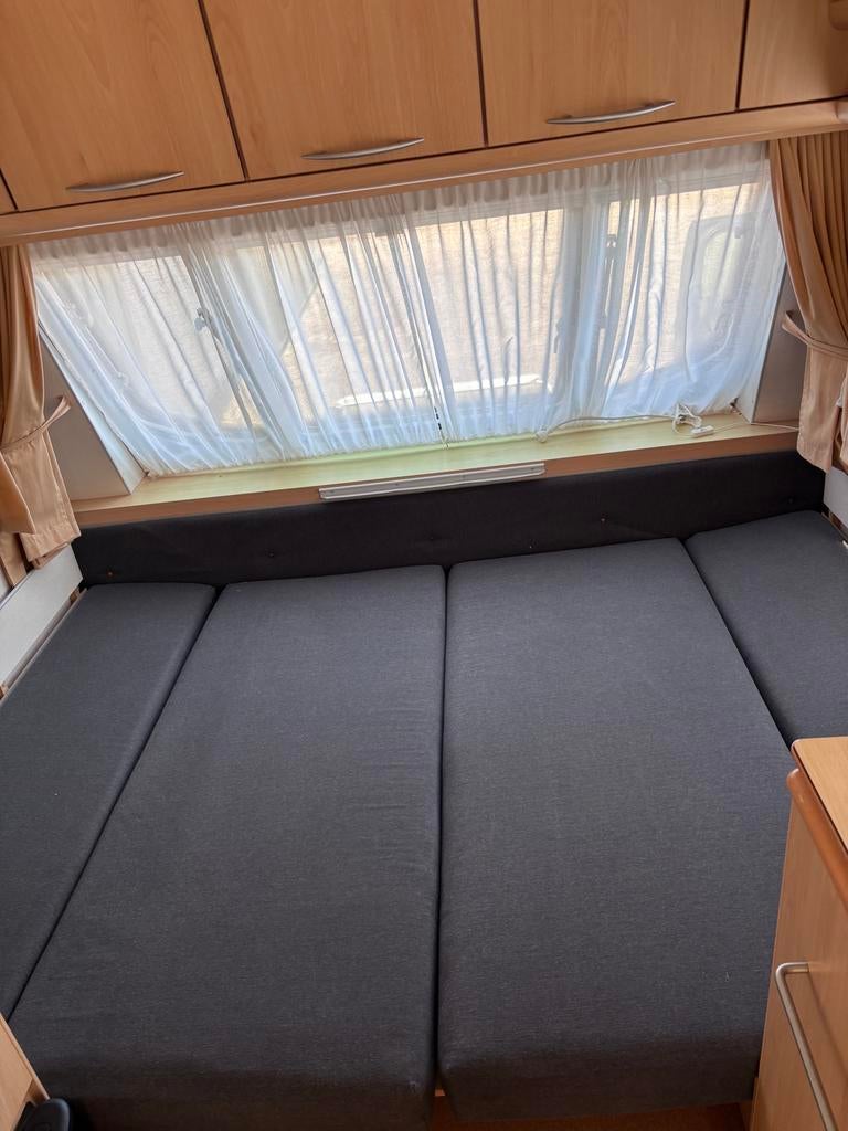 Chateau Calista 430 Caravan - Comfortabel en Ruim, Chateau, Dwarsbed, Treinzit, 750 - 1000 kg