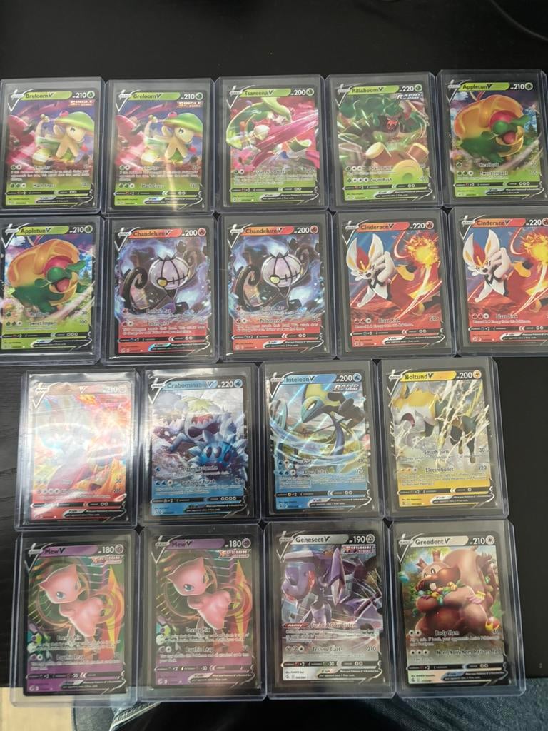 Pokémon Kaarten / 264 Fusion Strike, Ophalen of Verzenden, Zo goed als nieuw, Meerdere kaarten