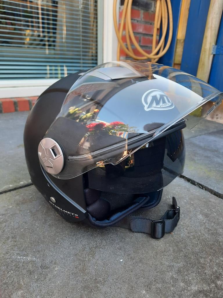 Scooterhelm MTHelmets City Eleven, Fietsen en Brommers, Brommerhelmen, Ophalen, Zo goed als nieuw, MTHelmets