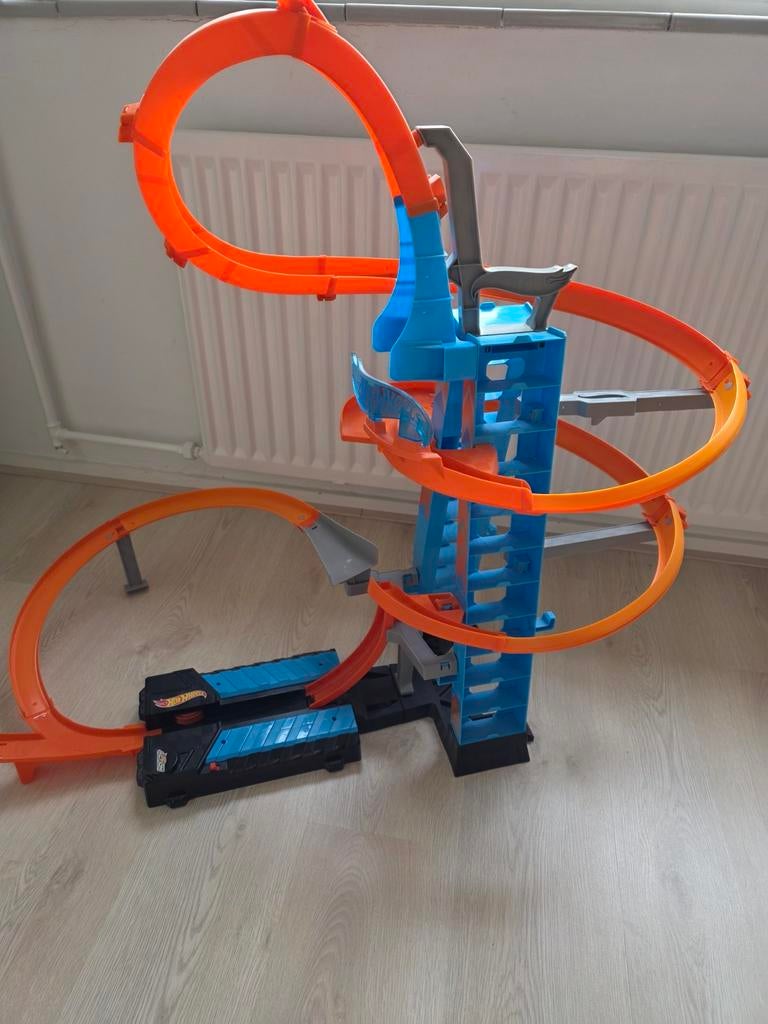 Hot Wheels Racebaan met Looping, Kinderen en Baby's, Speelgoed | Racebanen, Ophalen of Verzenden, Zo goed als nieuw, Hot Wheels