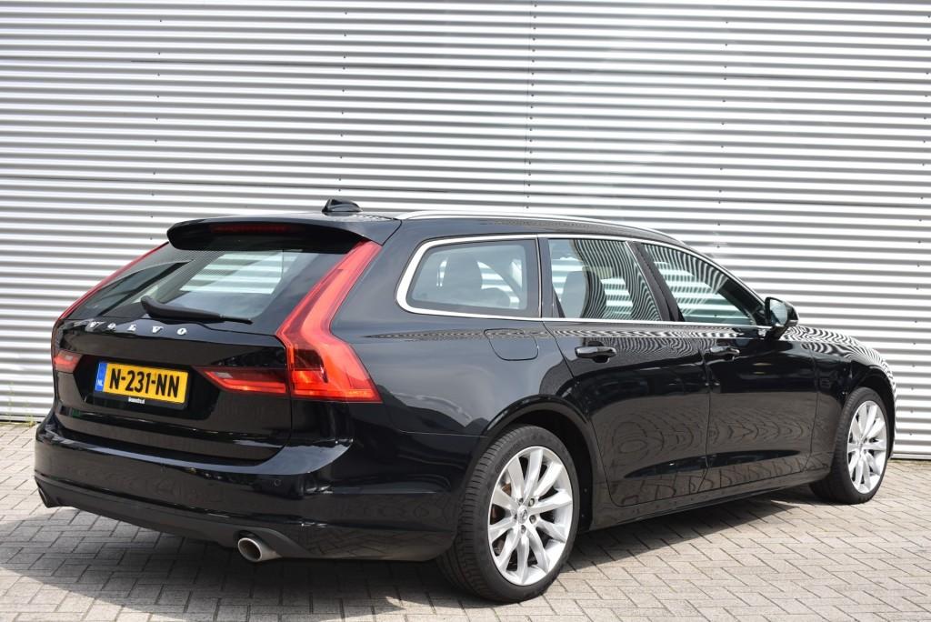 Volvo V90 2.0 T4 / ADAP. CRUISE / STOEL VERW V+A + STW / WEG, 4 cilinders, 14 km/l, 93 €/maand, Geïmporteerd