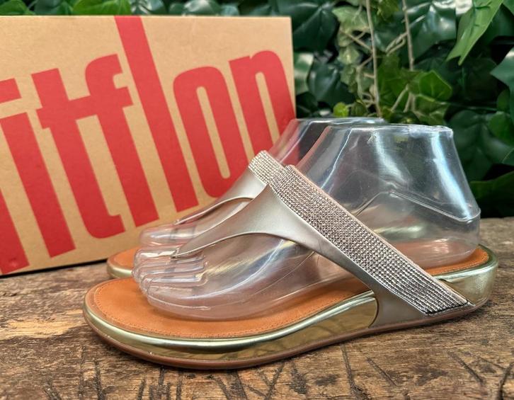 Nieuwe prachtige slippers van Fitflop maat 39, Kleding | Dames, Schoenen, Nieuw, Slippers, Overige kleuren, Ophalen of Verzenden