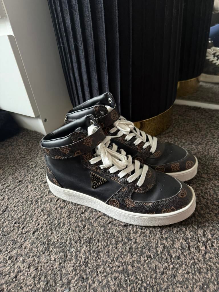 Guess schoenen, Kleding | Dames, Schoenen, Ophalen, Zo goed als nieuw, Zwart, Sneakers of Gympen