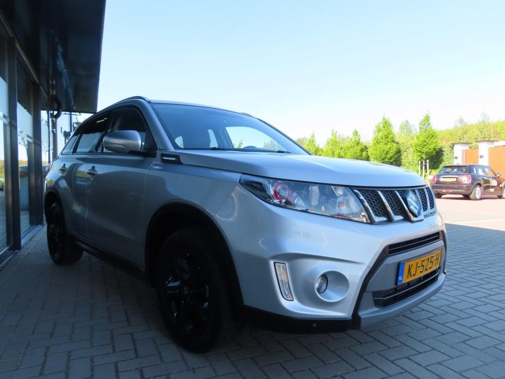 Suzuki VITARA 1.4 S 140 Pk Ecc Acc Navi Led 2x Pdc Trekhaak, Voorwielaandrijving, Gebruikt, Euro 6, 4 cilinders