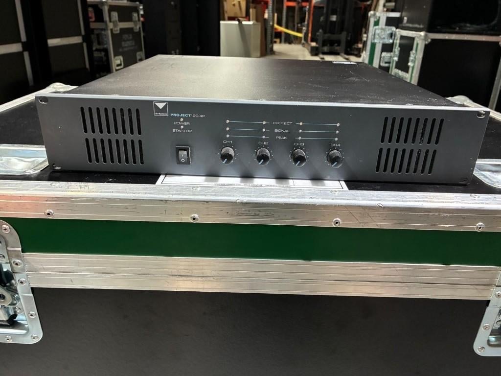 T&M Systems Project 120.4P Amplifier Amp, Muziek en Instrumenten, Mengpanelen, Ophalen of Verzenden, Zo goed als nieuw, Minder dan 5 kanalen