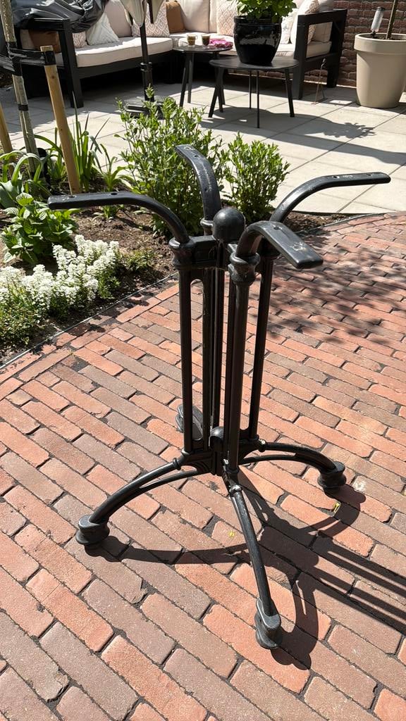 Zwart ijzeren tafel poot 70 hoog, Ophalen of Verzenden, Zo goed als nieuw, Rond, Metaal