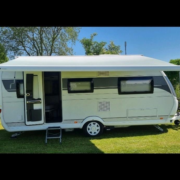 Hobby 495 UL Prestige - Luxe en Comfortabele Caravan, Caravans en Kamperen, 2 aparte bedden, Schokbreker, Rondzit, Hobby