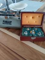 Apothekers weegschaal  voor verzamelen  met gewichtjes, Ophalen